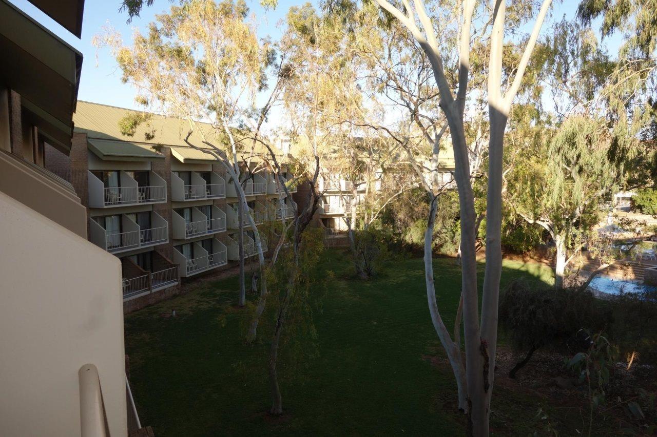 Doubletree By Hilton Alice Springs Hotel Exterior photo